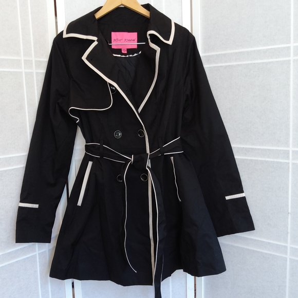 Betsey Johnson Black and White Trim Coat - Picture 15 of 15